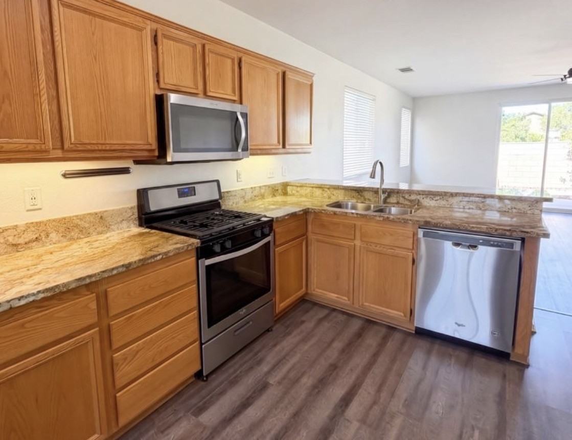 38129 Floricita Street - Photo 2 of 8