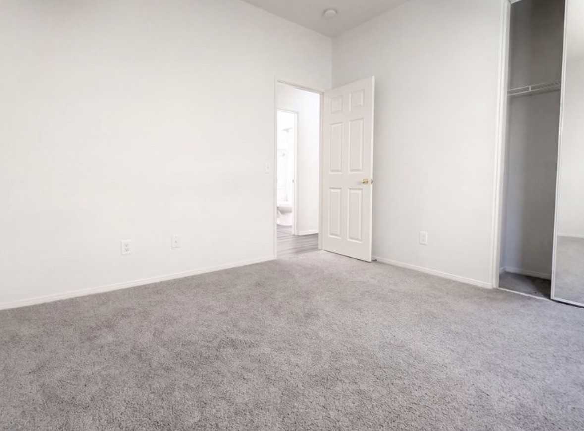 38129 Floricita Street - Photo 4 of 8