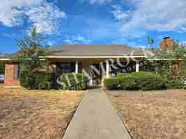 featured image of 317 Texas Ave