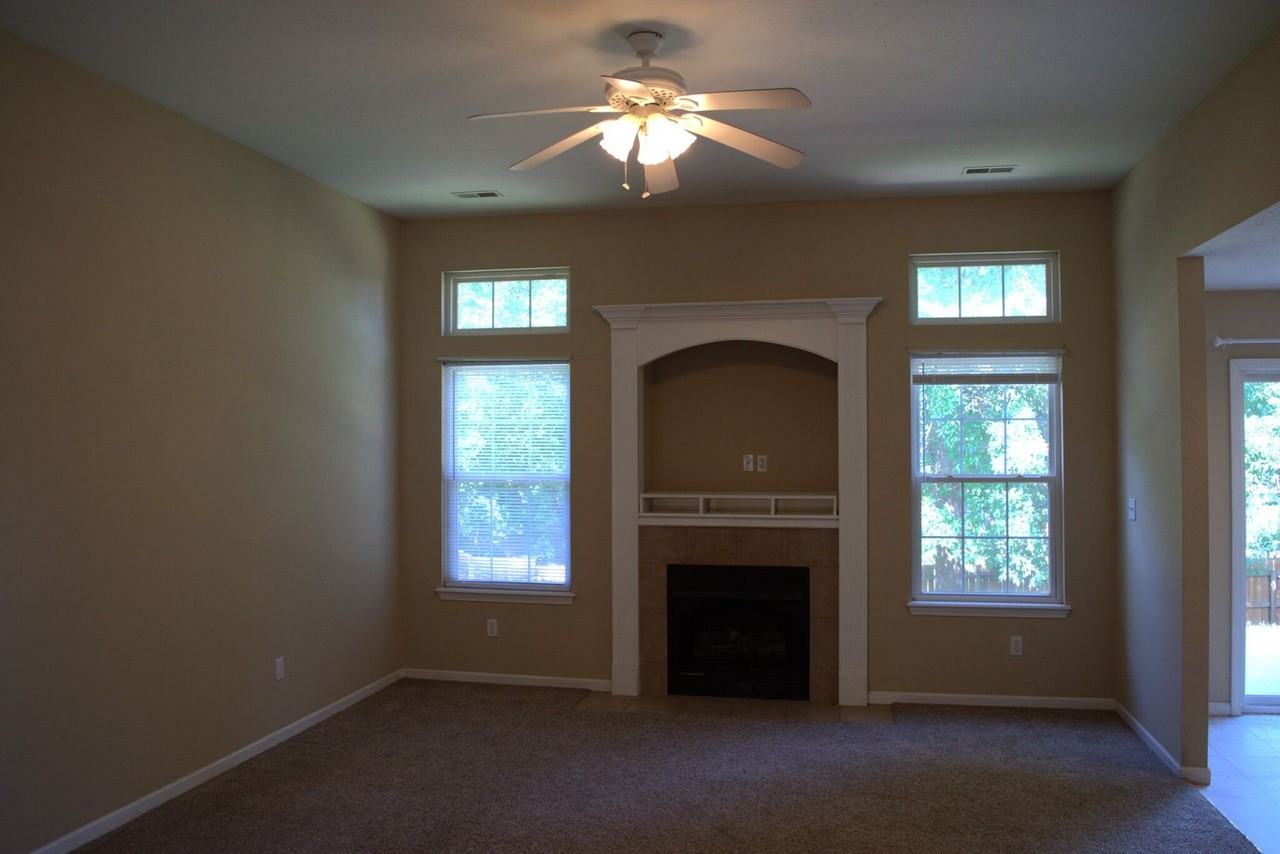 101 Amazon Dr - Photo 3 of 23