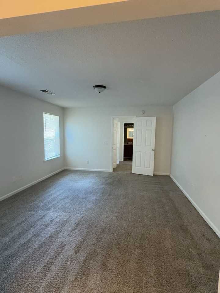 189 Hester Woods Dr - Photo 6 of 17