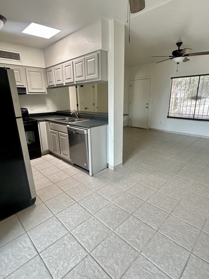 8836 East Arbor Street - Photo 6 of 71