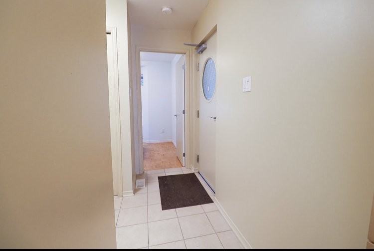 221 Clarence St - Photo 2 of 19