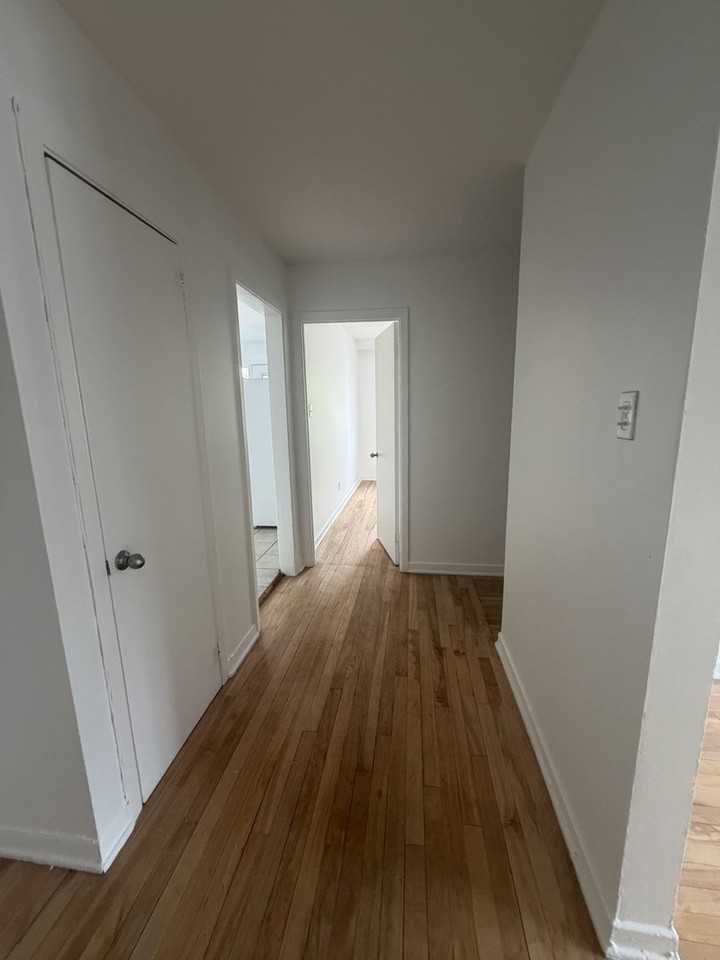 496 Av Delmar - Photo 6 of 10