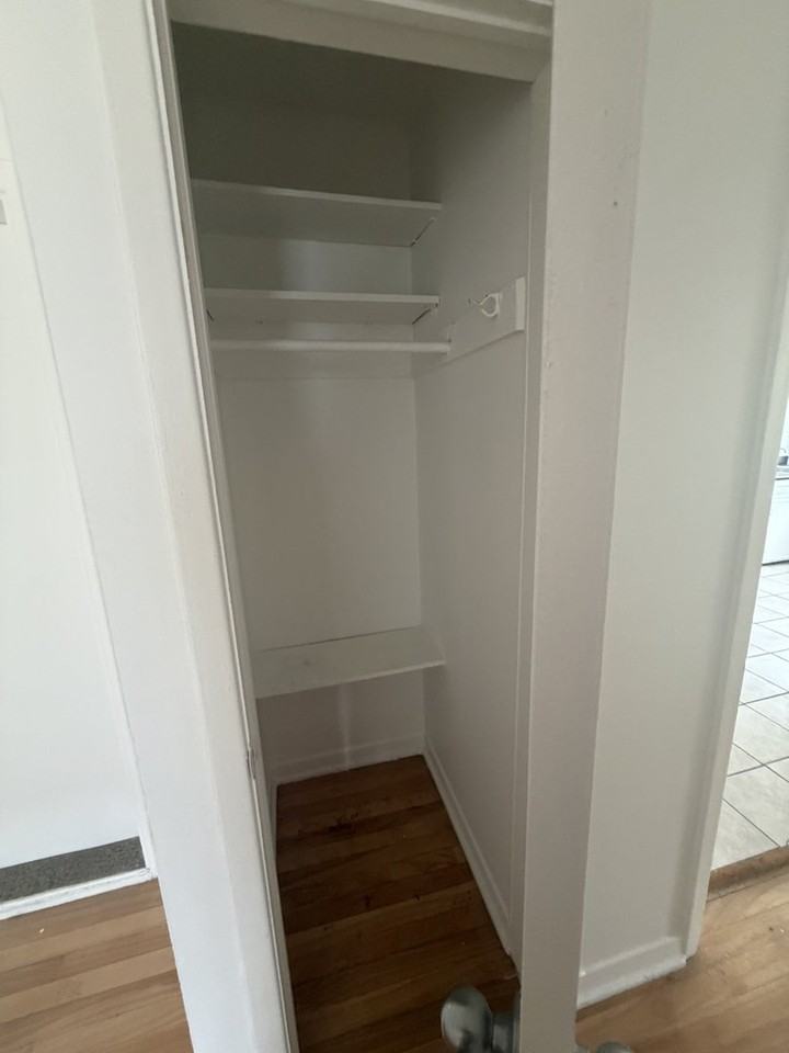 496 Av Delmar - Photo 7 of 10