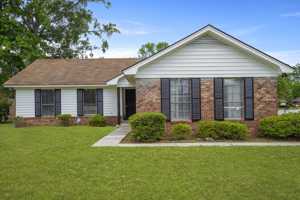 featured image of 126 Brandlewood Dr #1