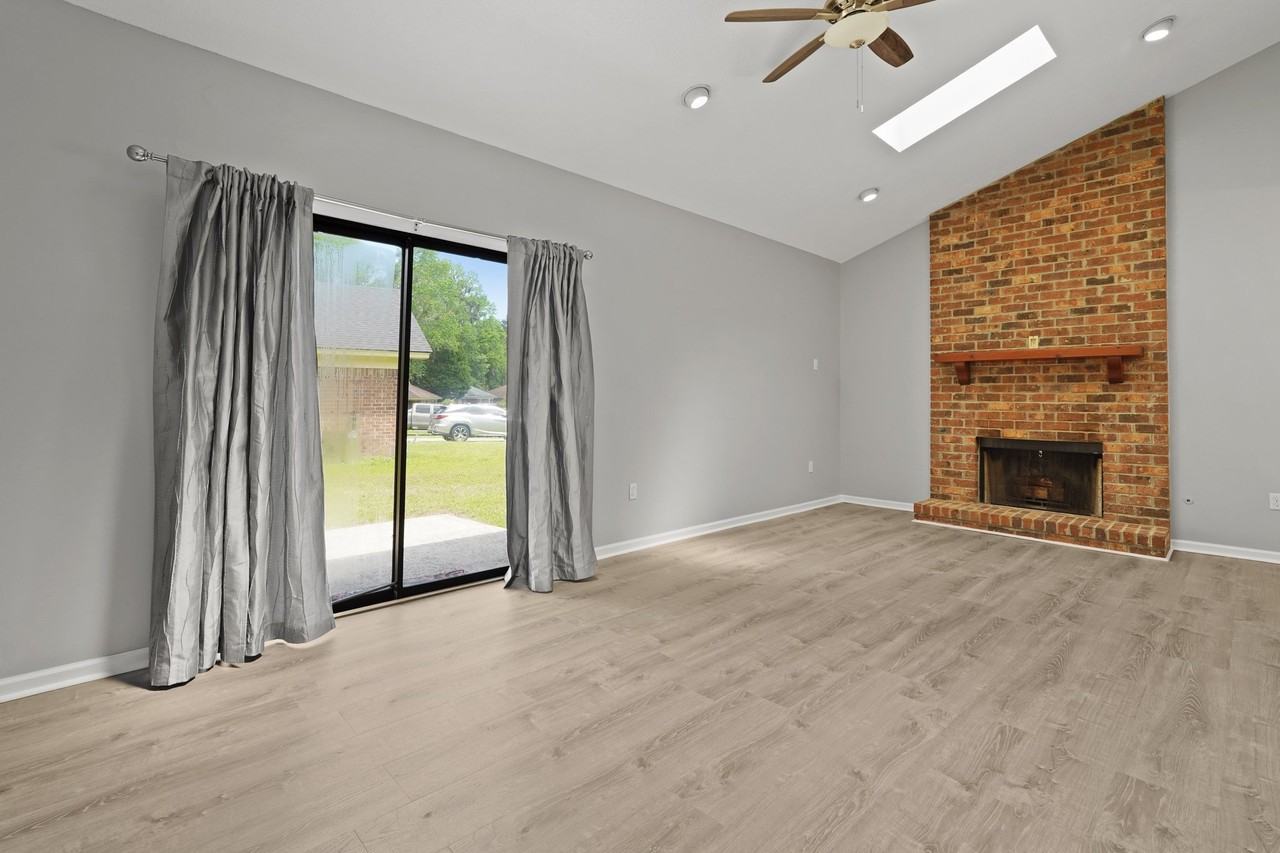 126 Brandlewood Dr #1 - Photo 6 of 50