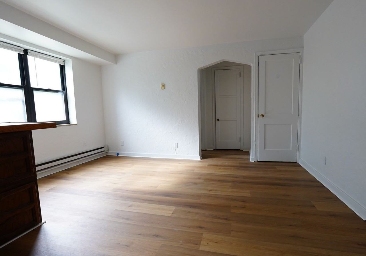 330 Greenlee Road - Photo 3 of 17