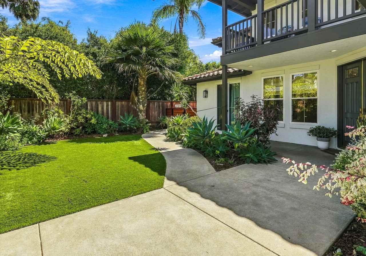 341 Calle De Adele - Photo 3 of 50