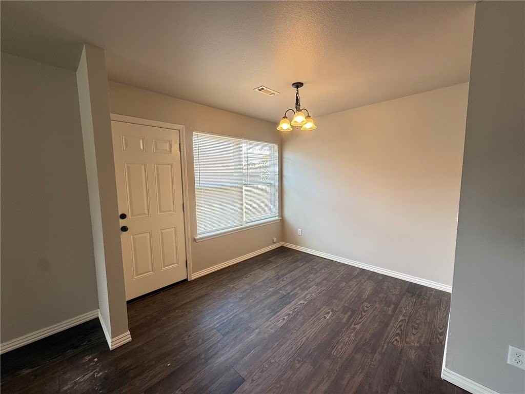 672 W Martha Dr - Photo 2 of 12