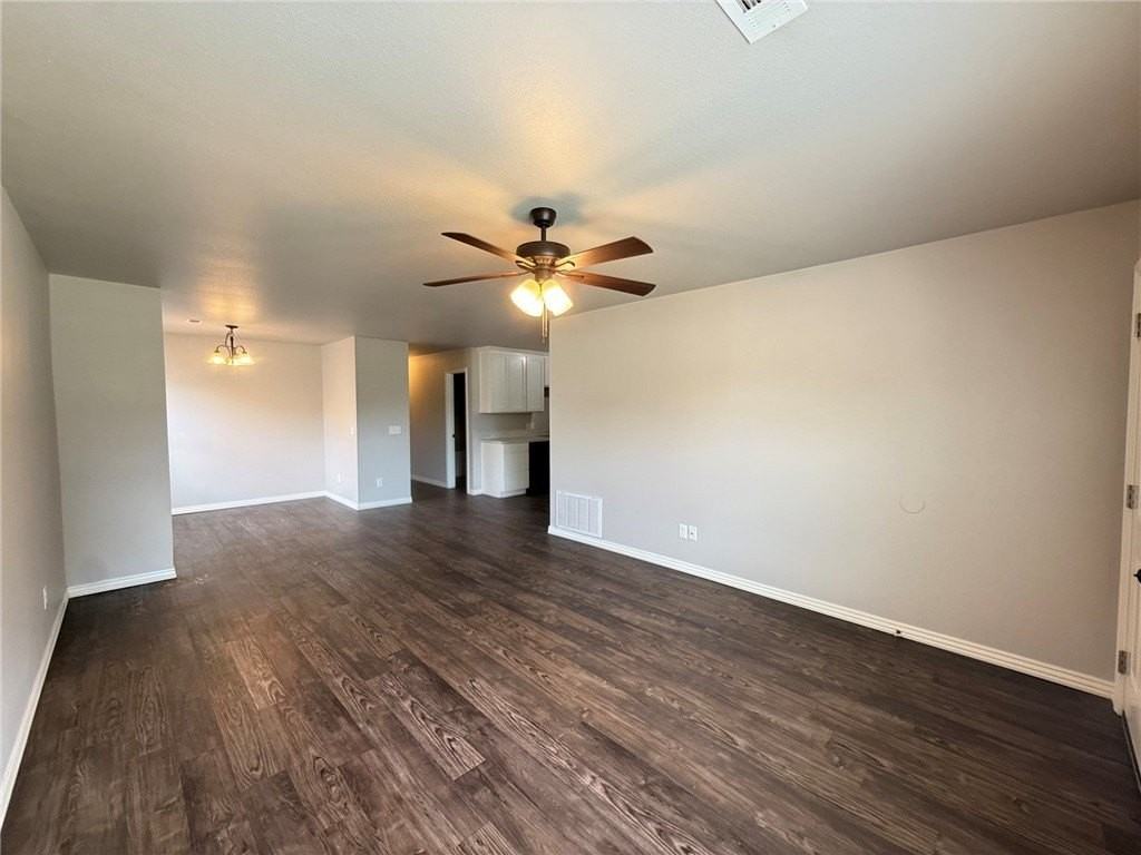 672 W Martha Dr - Photo 3 of 12