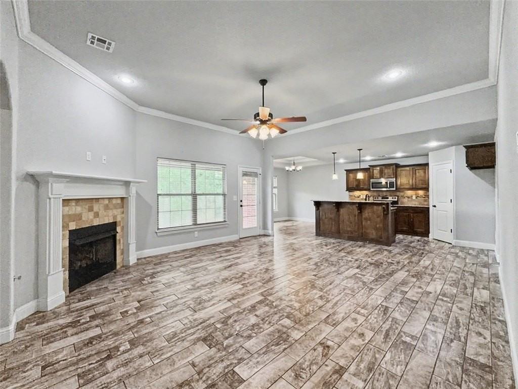 1211 Sw Horizon St - Photo 2 of 17