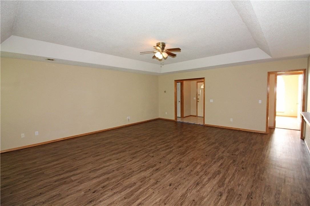 2103 Se S St - Photo 5 of 20
