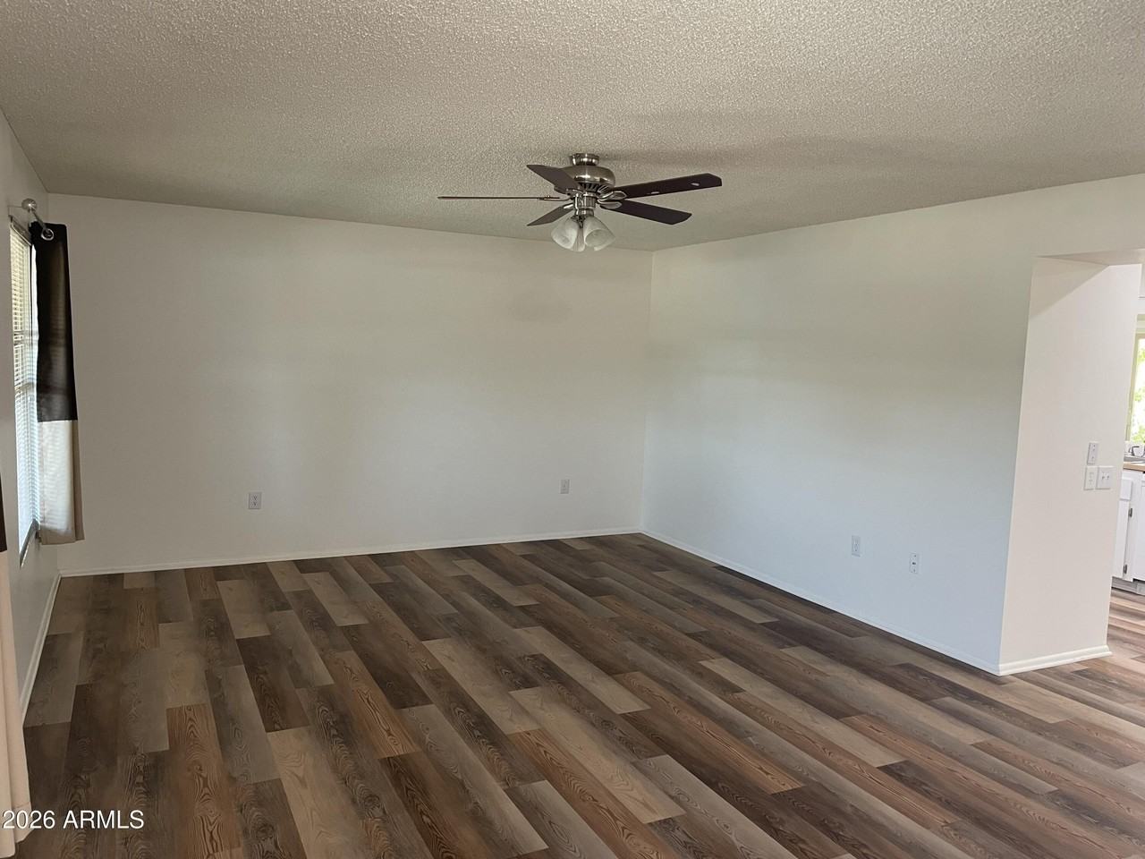9504 W Hidden Valley Cir - Photo 4 of 17