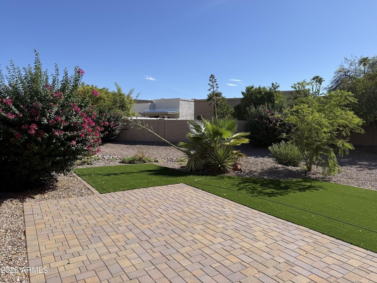 10484 E Fanfol Ln - Photo 5 of 23