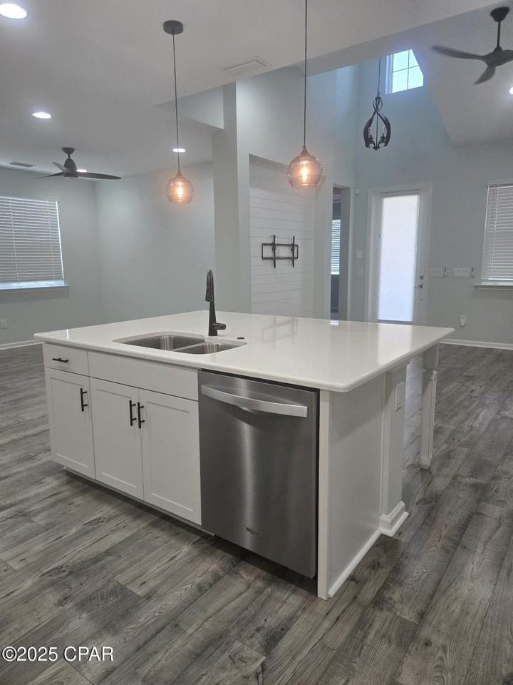 8676 Coral Reef Way - Photo 5 of 23