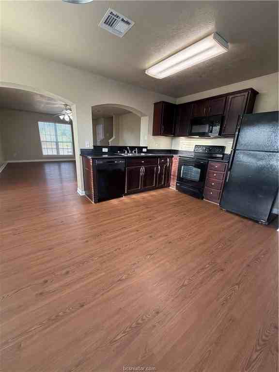 4121 Mcfarland Dr - Photo 4 of 10