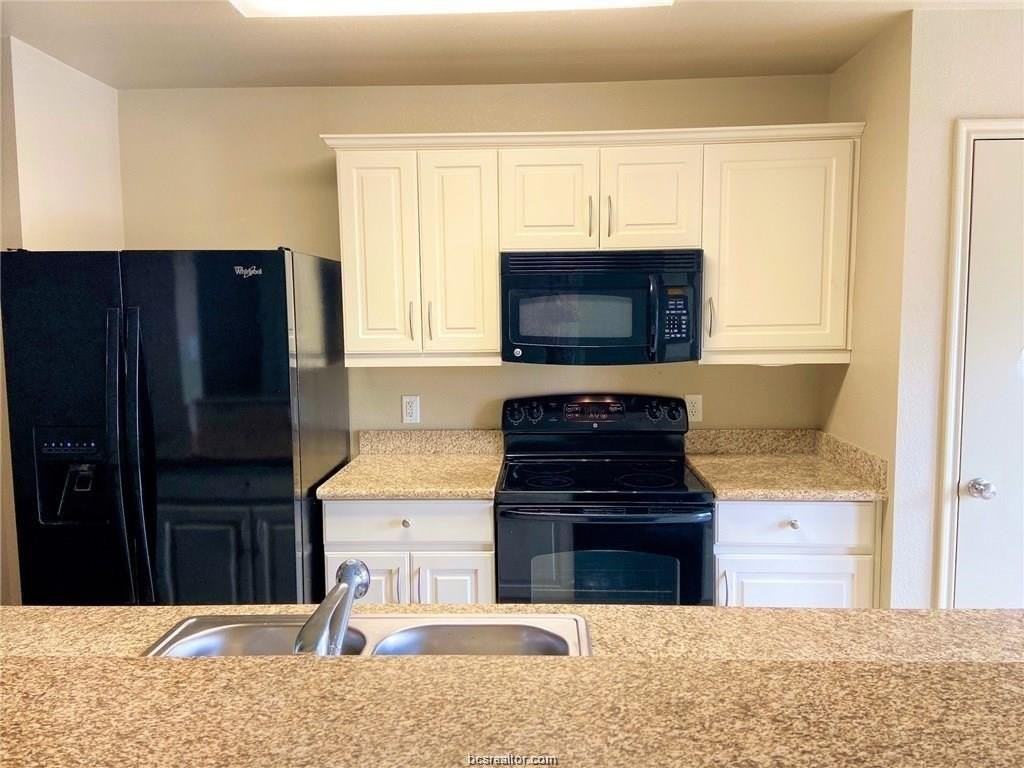 2646 Symphony Park Dr - Photo 5 of 15