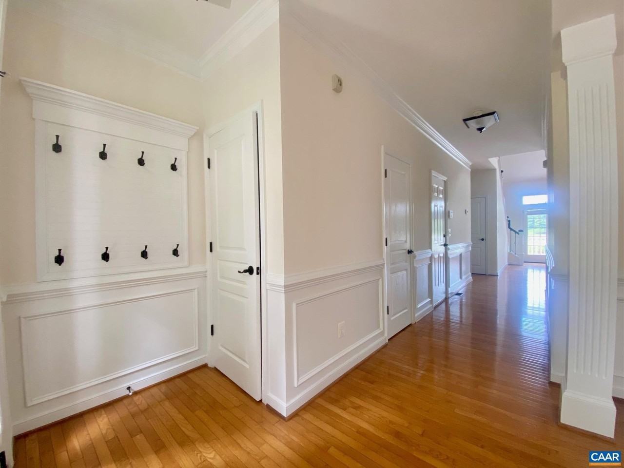 232A Champions Pointe Ter - Photo 2 of 16