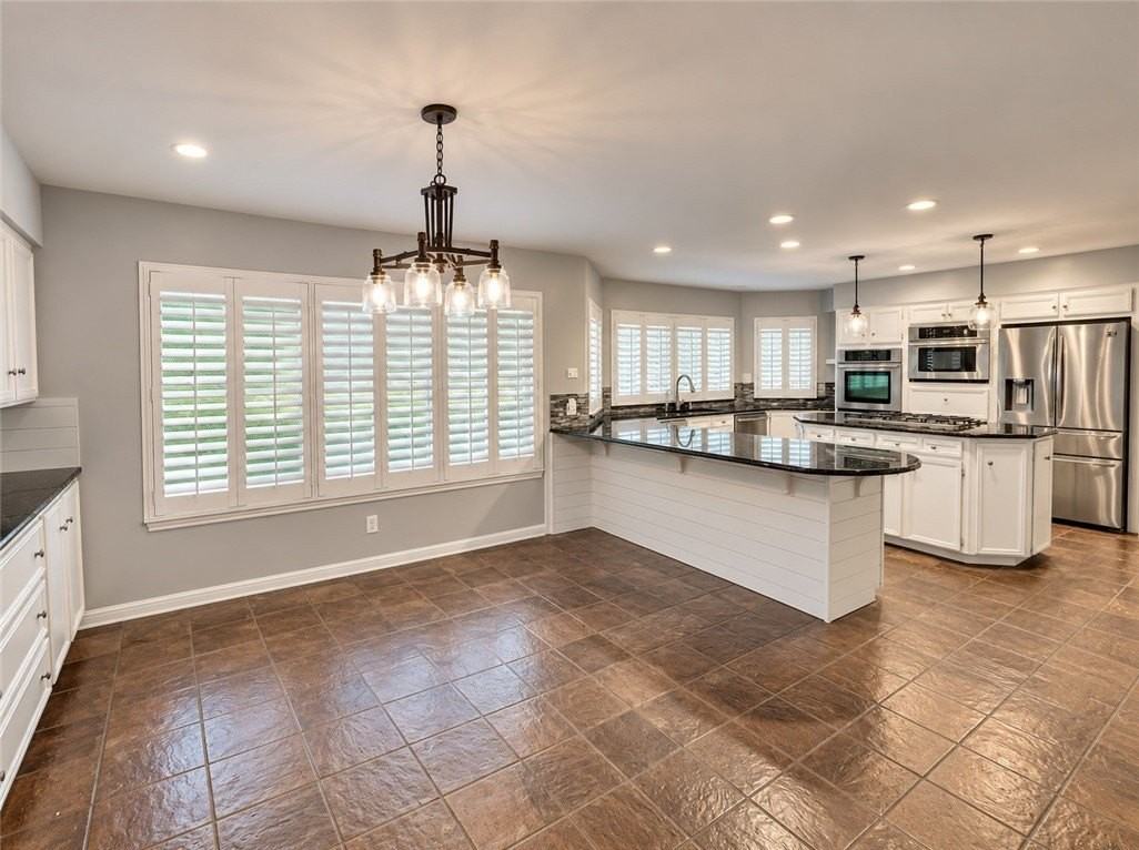 4910 Wooldridge Rd - Photo 7 of 34