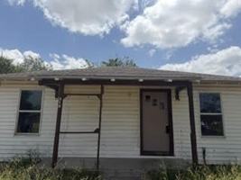 featured image of 319 S Nueces St