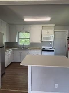 319 S Nueces St - Photo 4 of 10
