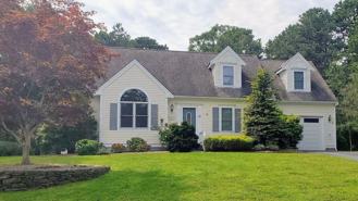 28 Quashnet Woods Dr - Photo 1 of 1