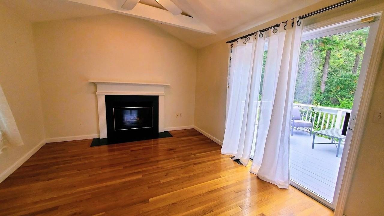 28 Quashnet Woods Dr - Photo 7 of 35