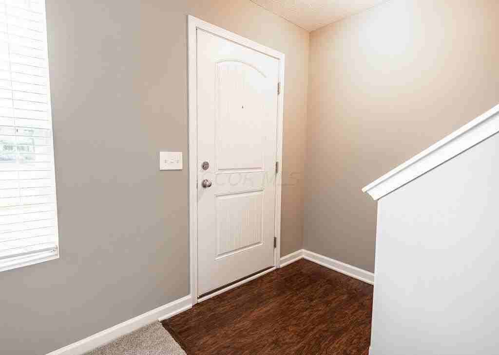 5750 Hayden Run Blvd - Photo 7 of 30