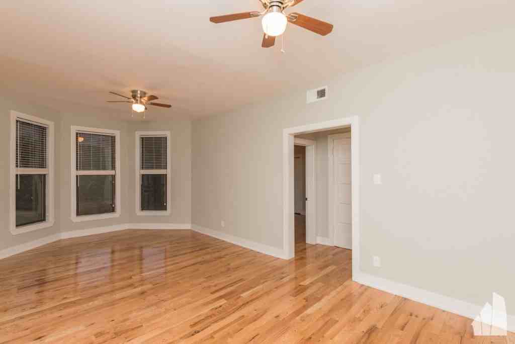 627 W Oakdale Ave #629-2 - Photo 2 of 14