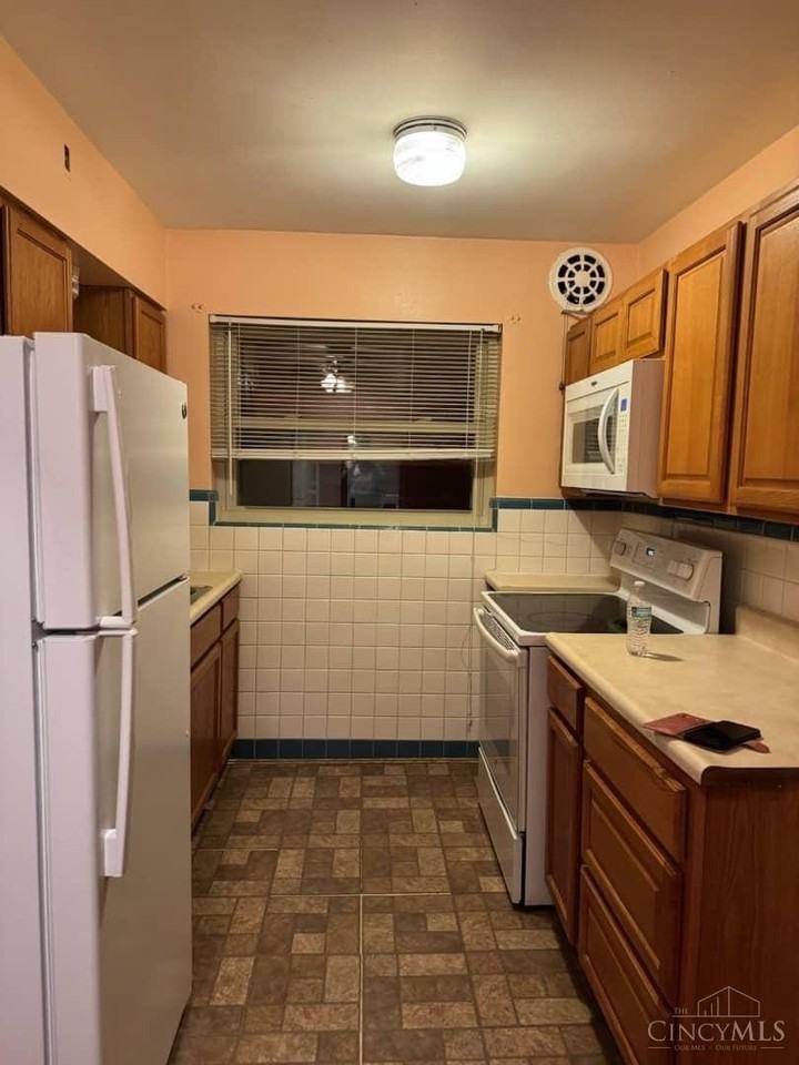 4441 Ridgeview Ave #1 - Photo 5 of 6