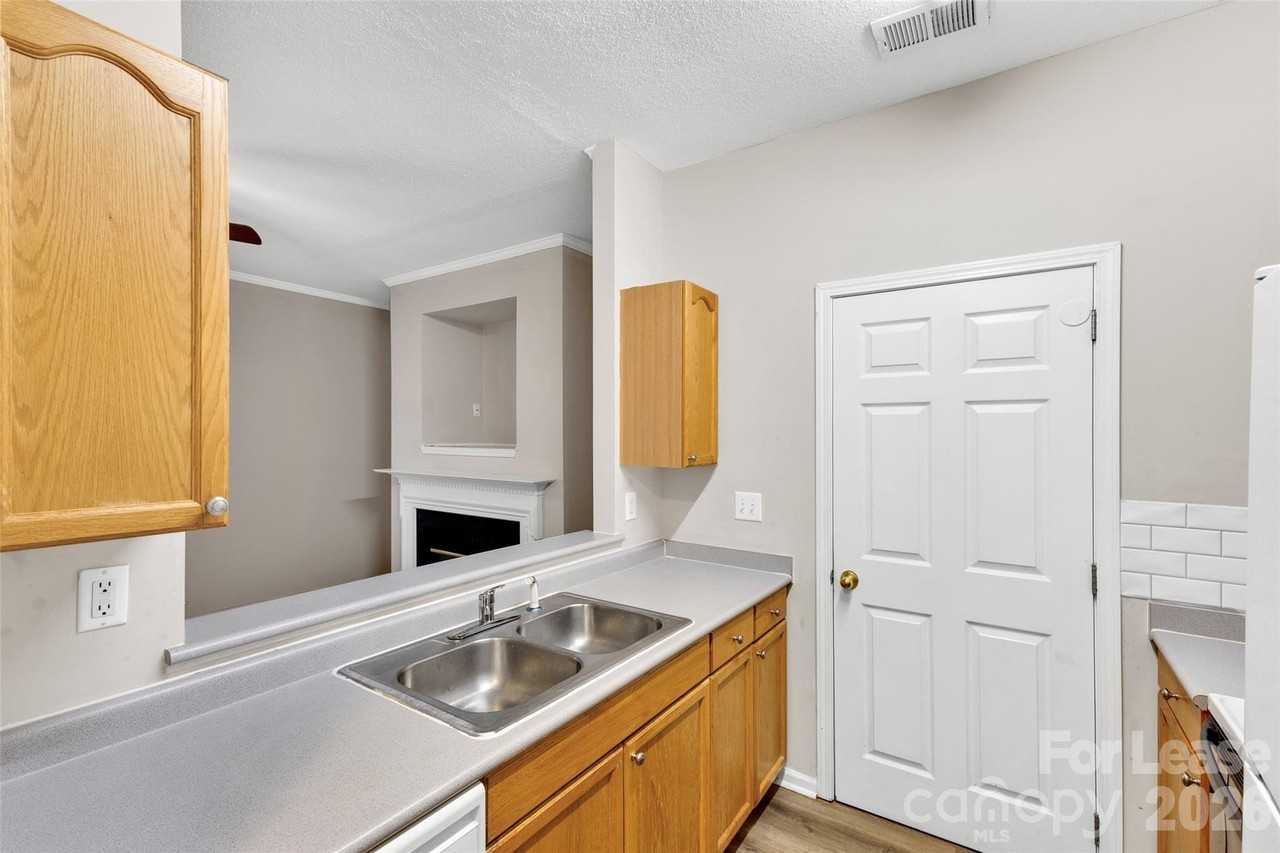 6349 Mallard View Ln - Photo 3 of 23