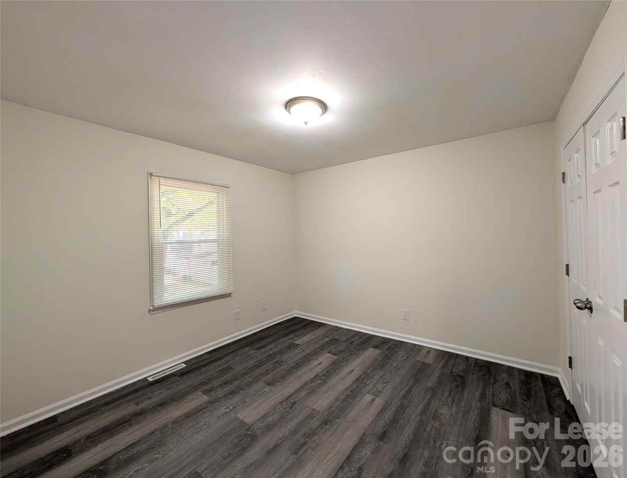 2220 Yorkhills Dr #4 - Photo 7 of 9