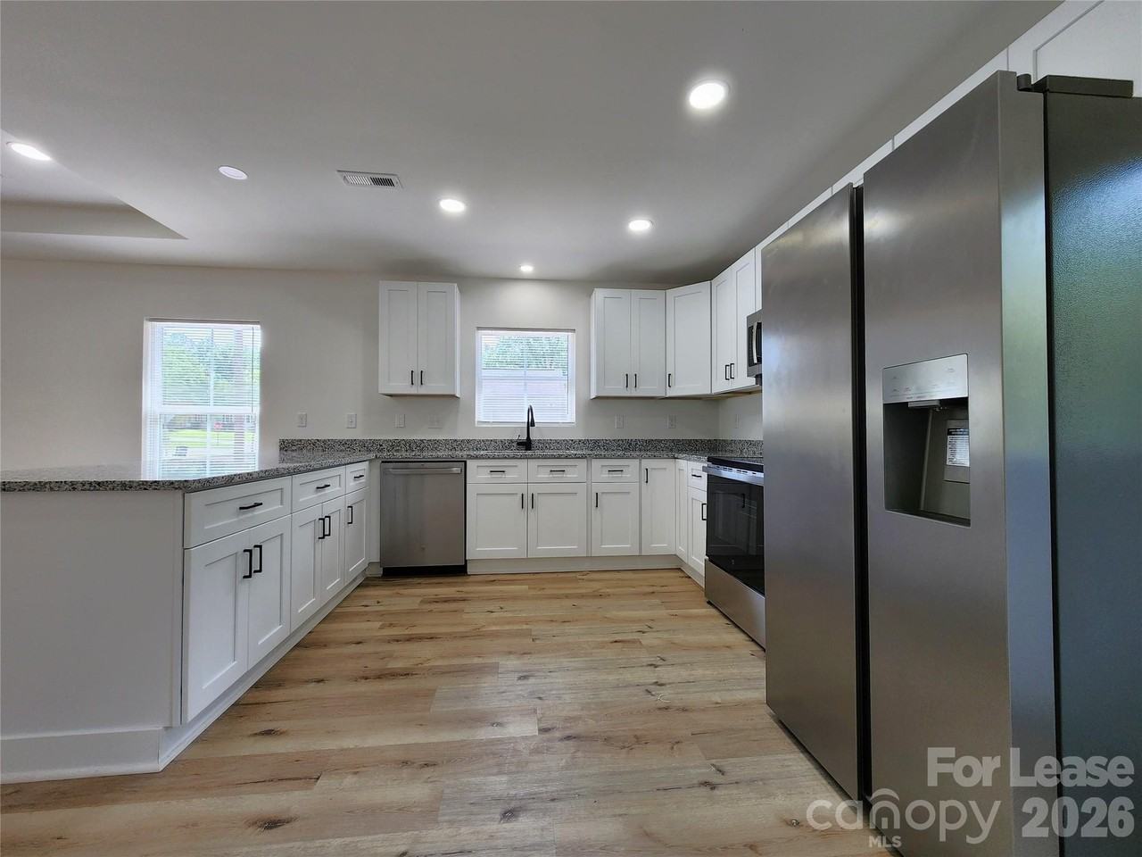 310 Pope St - Photo 5 of 15