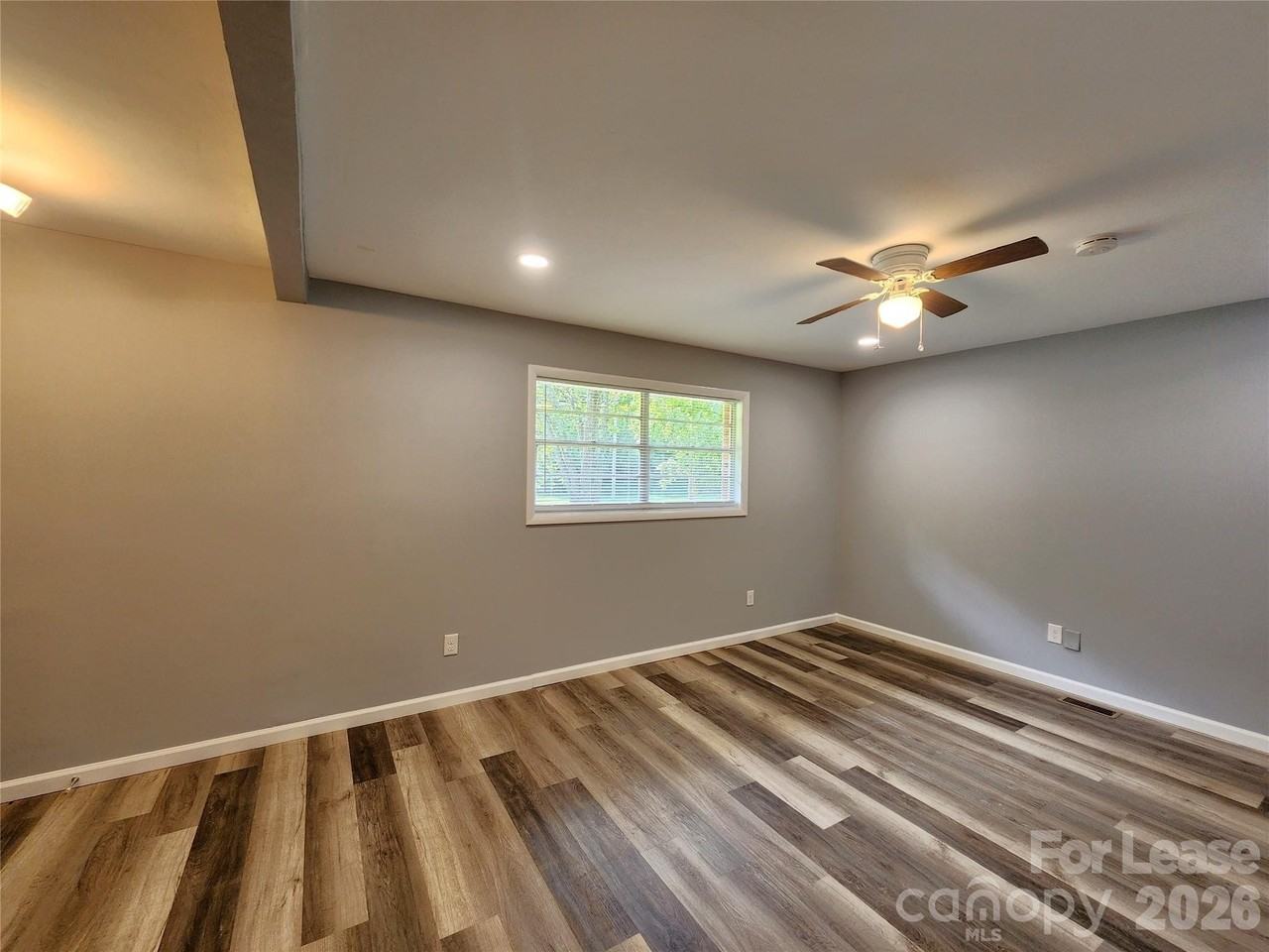 210 N Salisbury Ave - Photo 6 of 16