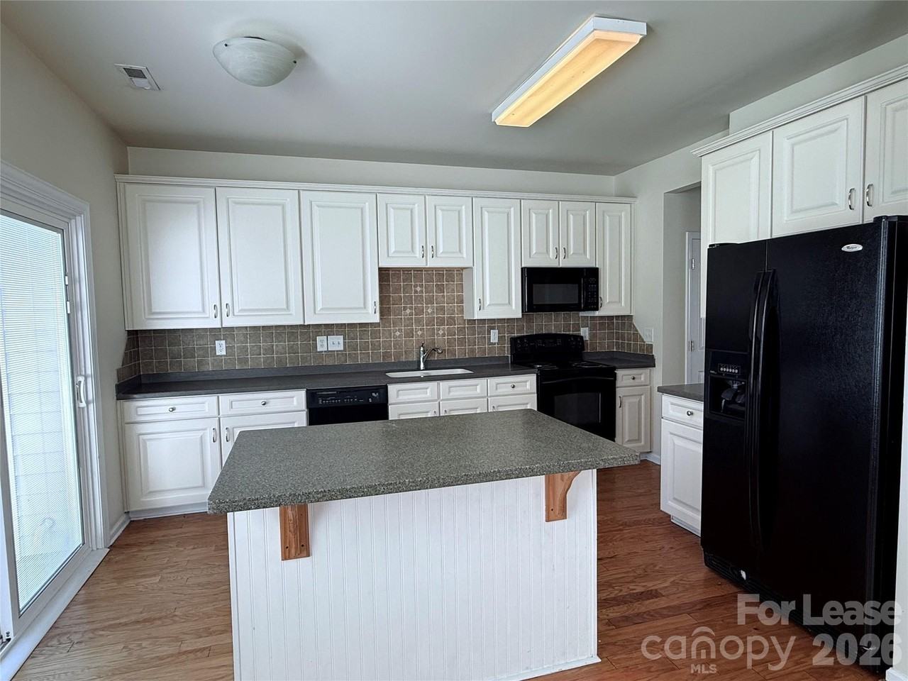 7549 Bluff Point Ln - Photo 2 of 16