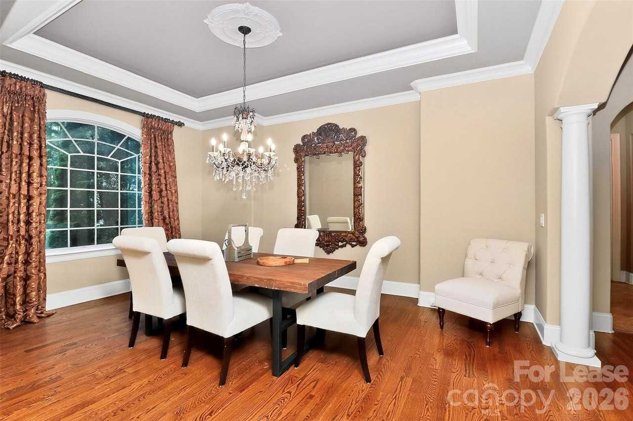 6031 Greystone Dr - Photo 5 of 41