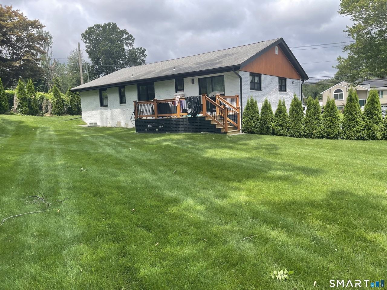 88 Yale Ave - Photo 3 of 36