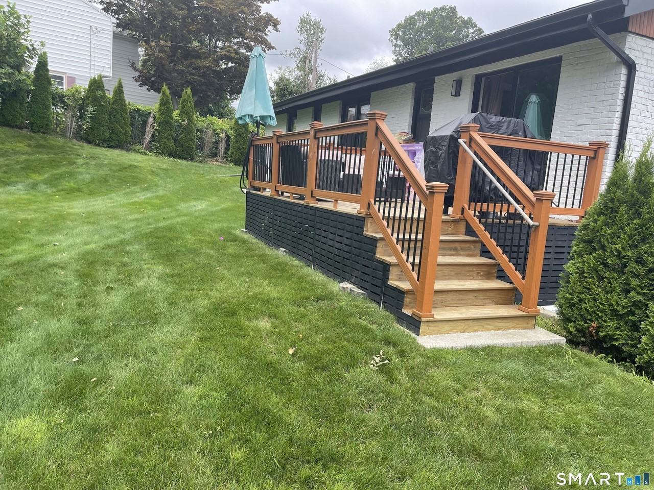 88 Yale Ave - Photo 4 of 36