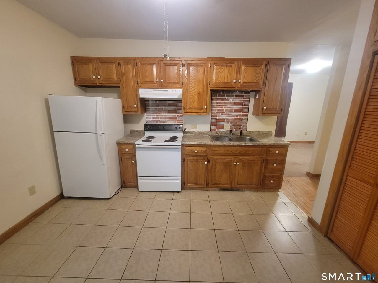 366 Hartford Pike #A - Photo 4 of 20