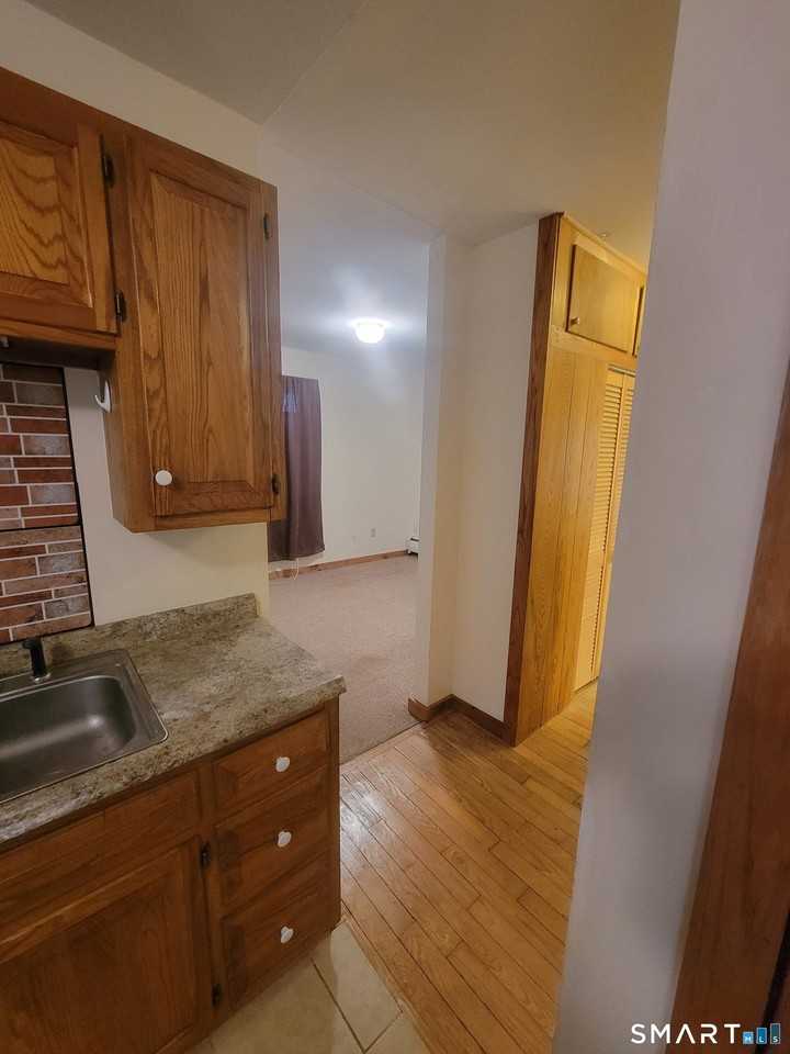 366 Hartford Pike #A - Photo 7 of 20