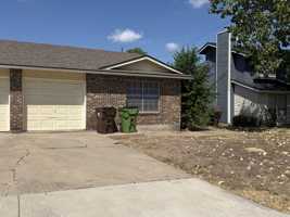 featured image of 1004 Ridgemont St #1