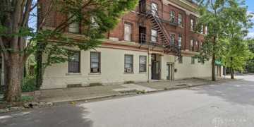 featured image of 408 E 6th St #7
