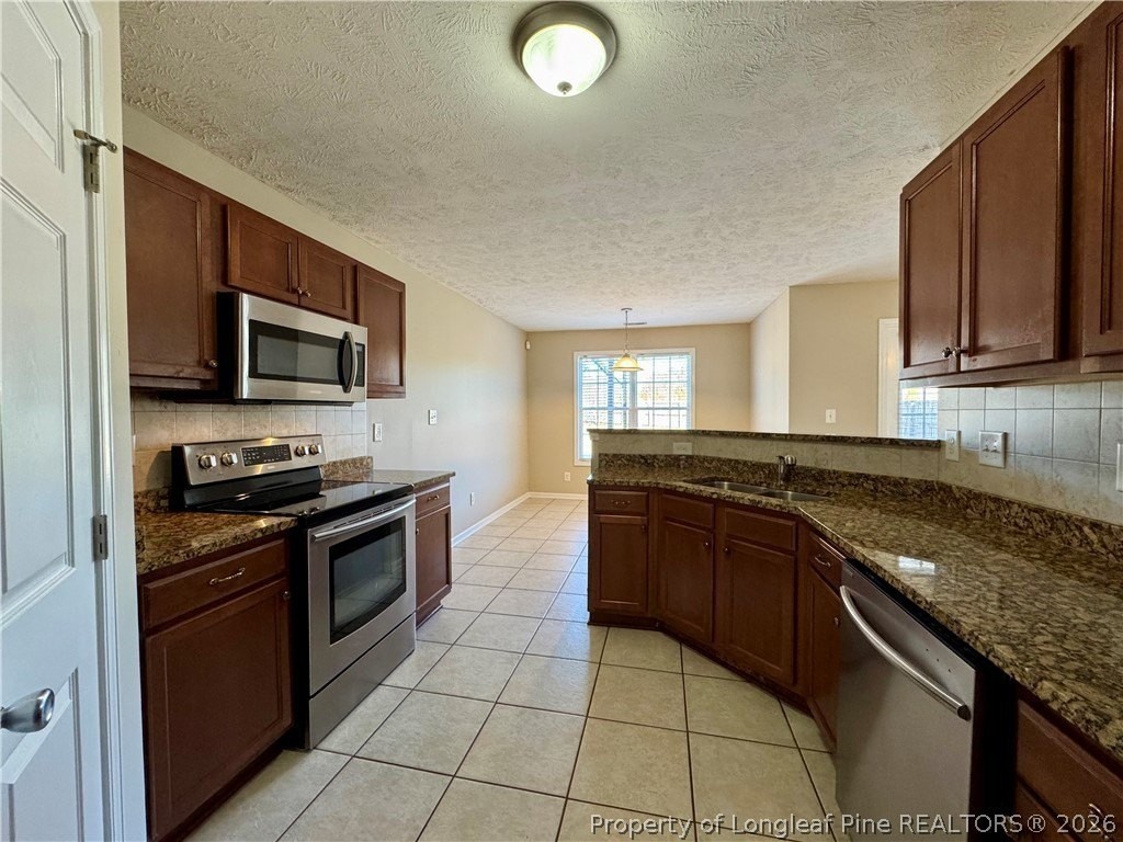 114 Edisto Ct - Photo 6 of 21