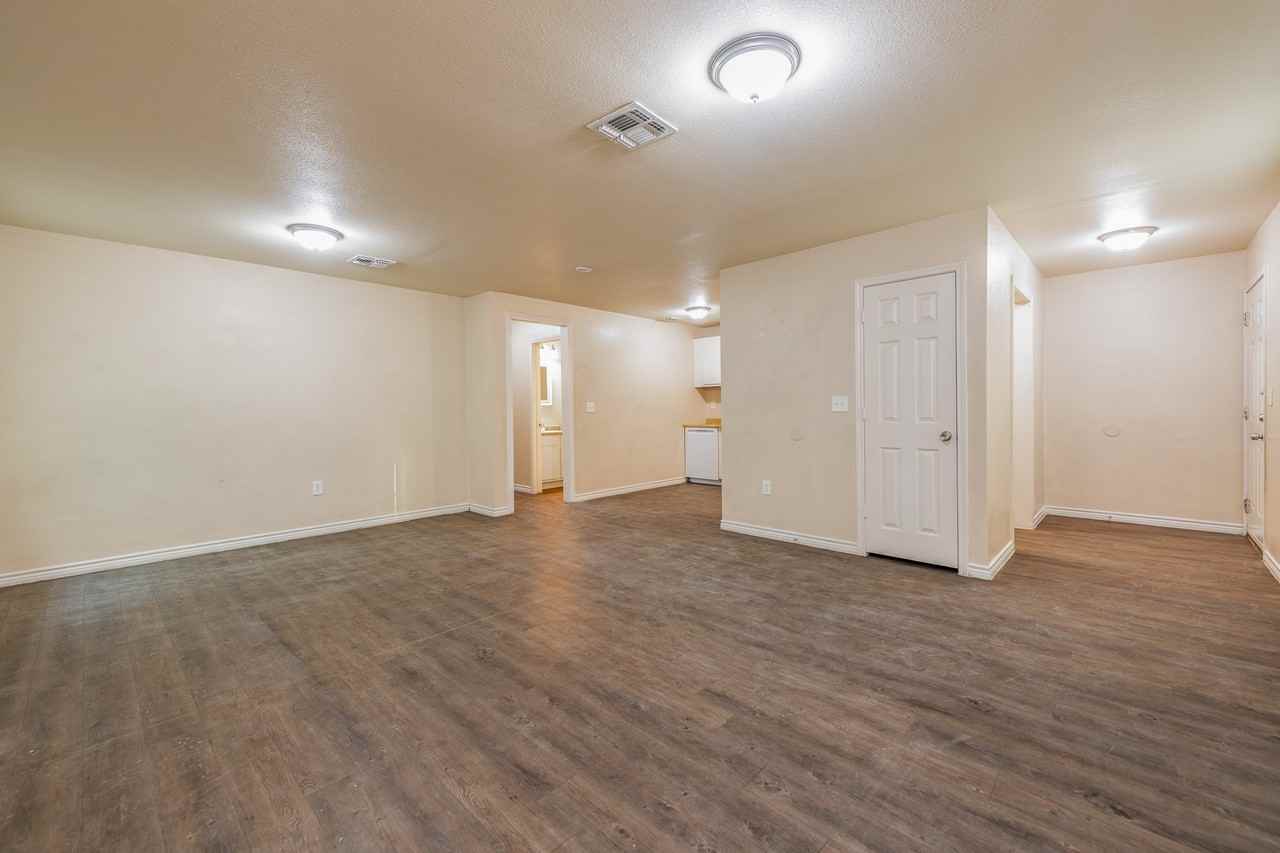7668 Oak Chase - 1 #1 - Photo 2 of 14