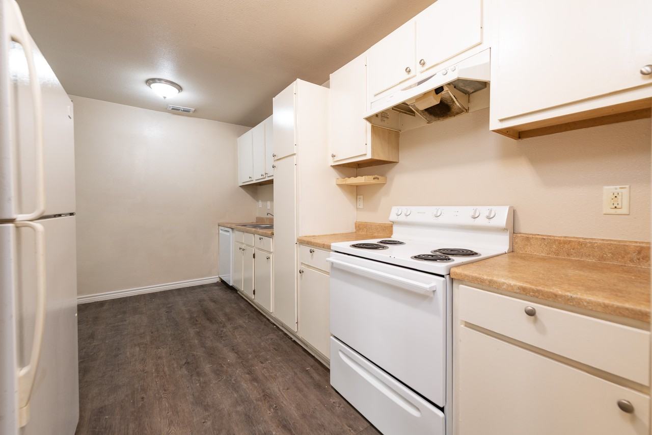 7668 Oak Chase - 1 #1 - Photo 4 of 14