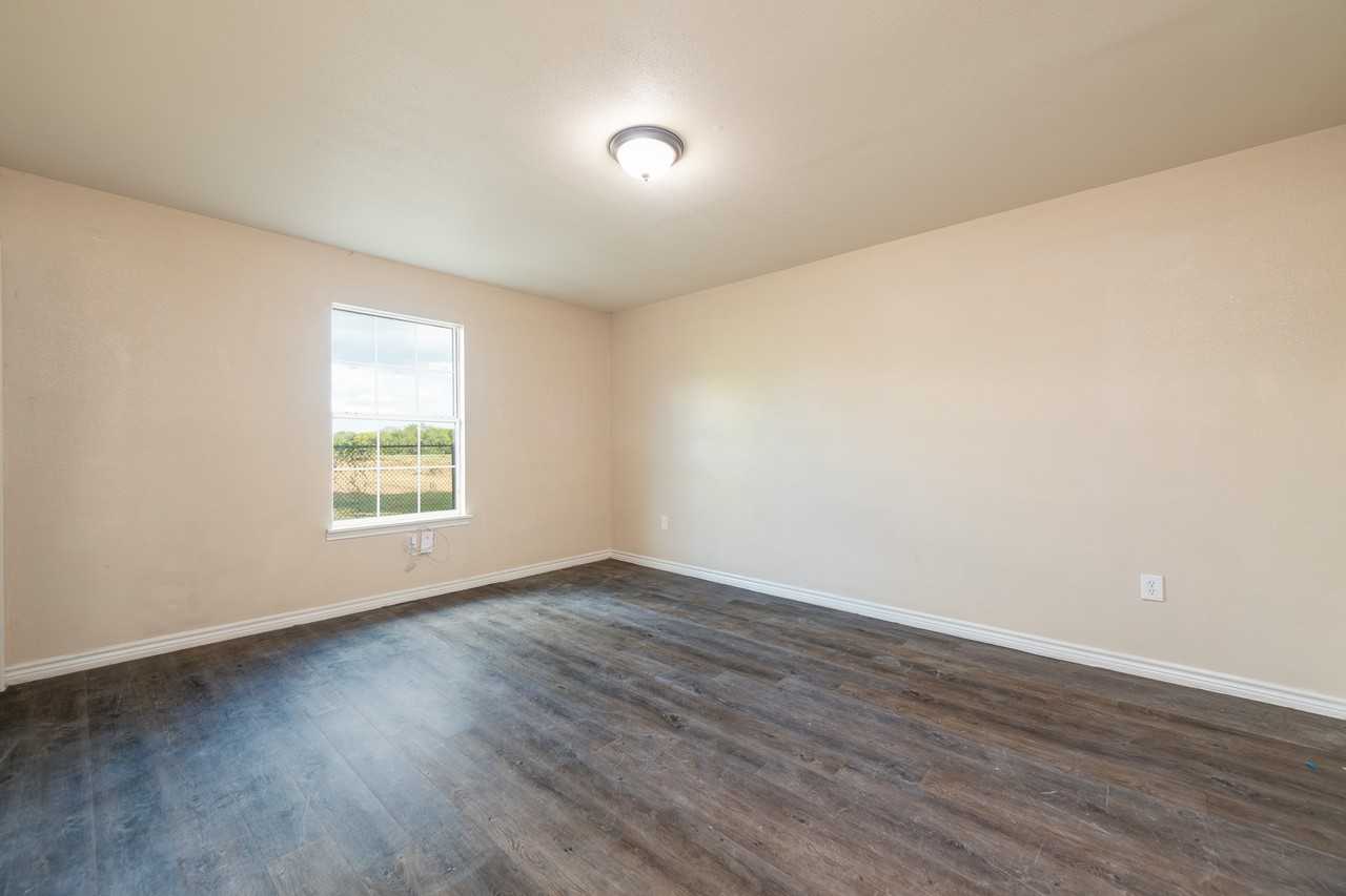 7668 Oak Chase - 1 #1 - Photo 6 of 14