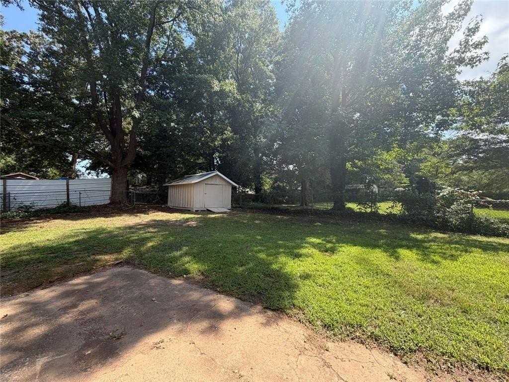 1633 Slate Rd - Photo 4 of 14