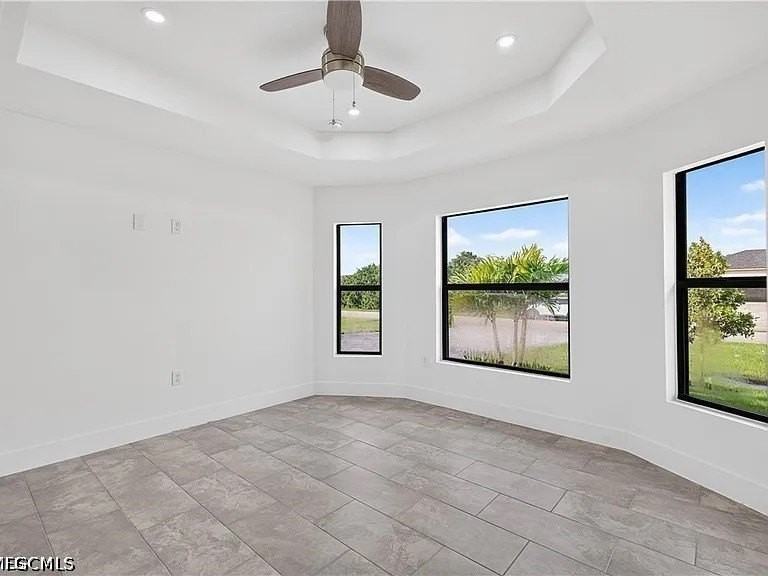 4688 Golfview Blvd - Photo 6 of 11