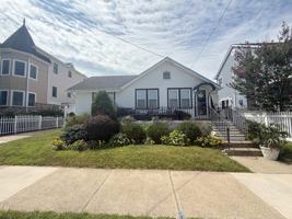 featured image of 120 N Monroe Ave